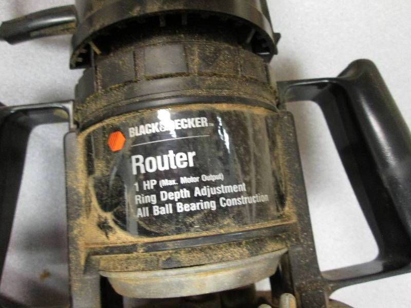 Black & Decker- Straight & Circular...