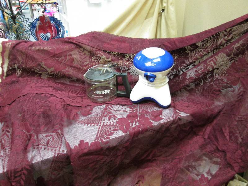 Rivel snowcone maker, coffee pot, s...