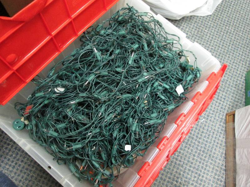 Tote full of christmas lights(tote ...