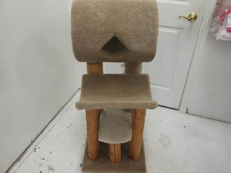 Cat tree used...