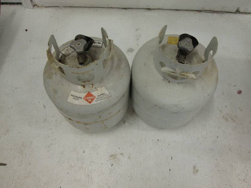 2 propane tanks with the newer styl...