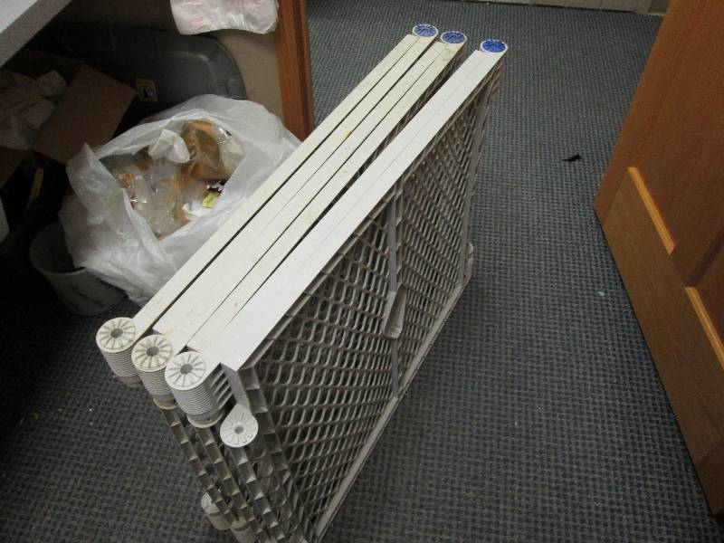 multisection child gate. expandable...