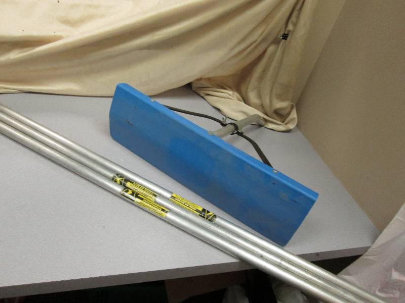 Snow rake extendable handle up to a...