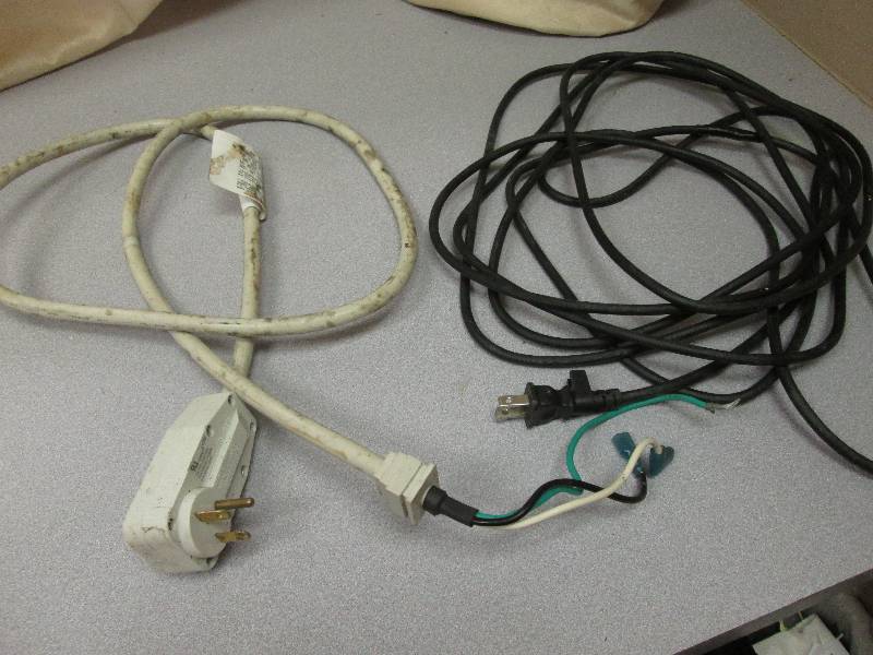 2 power cords...