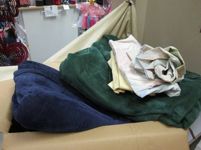 misc bedding all displayed in pictu...