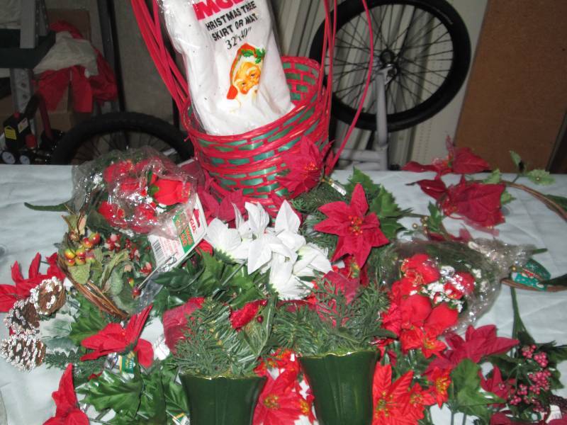 3 hand baskets,artaficial flowers, ...