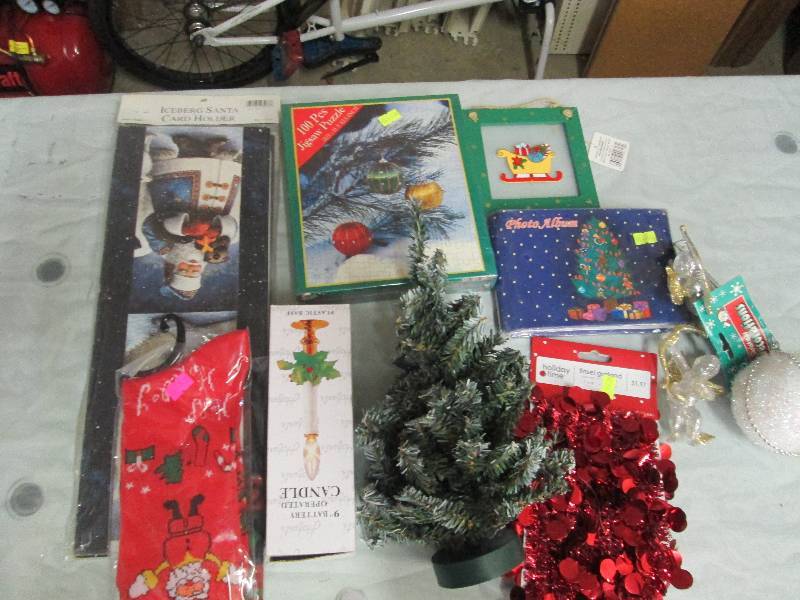 Photo albums,jigsaw puzzles,tinsle,...