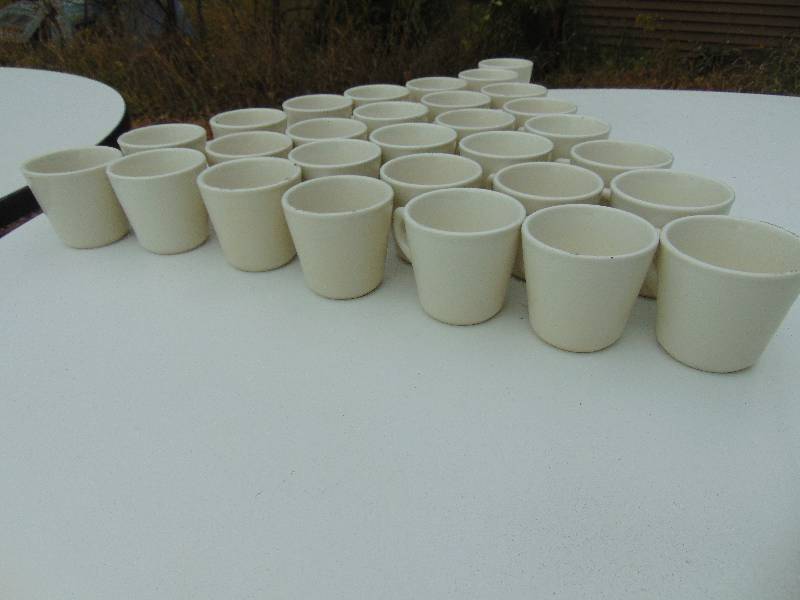 lot 7 image: Lot of 29 Restaurant Style Coffee Mugs
