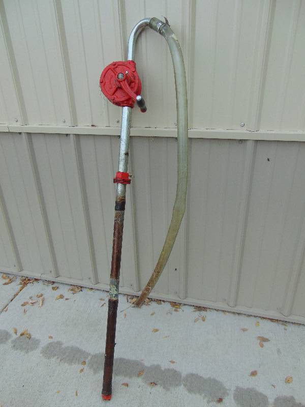 lot 14 image: Manual Oil Extractor