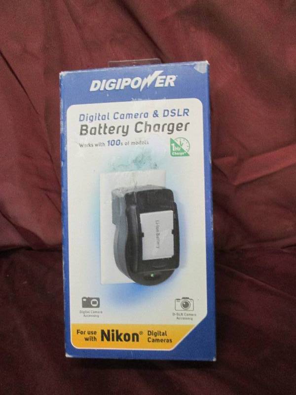 Digipower Digital Camera & DSLR Bat...