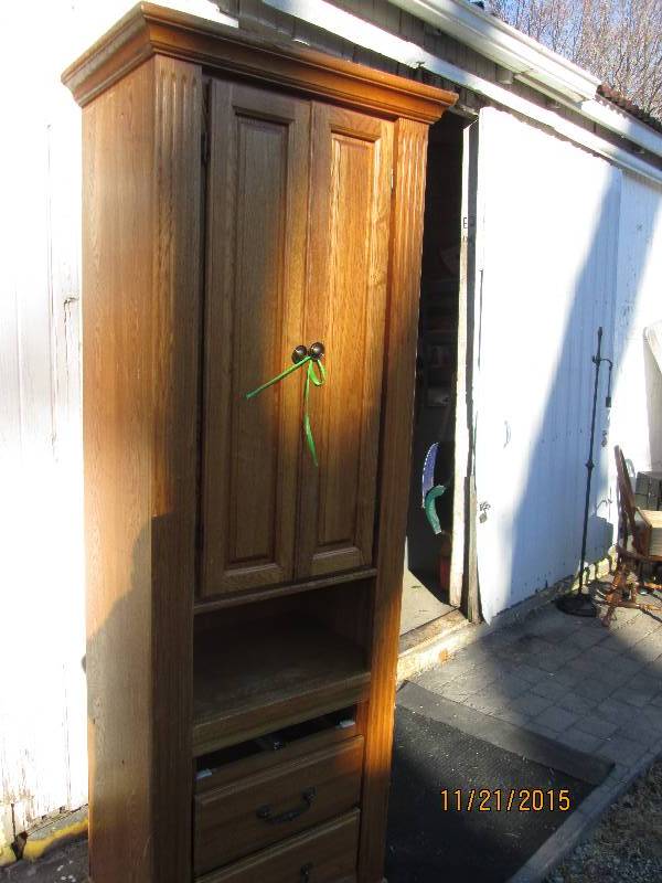 Lareg wood drawer set and stand, mi...