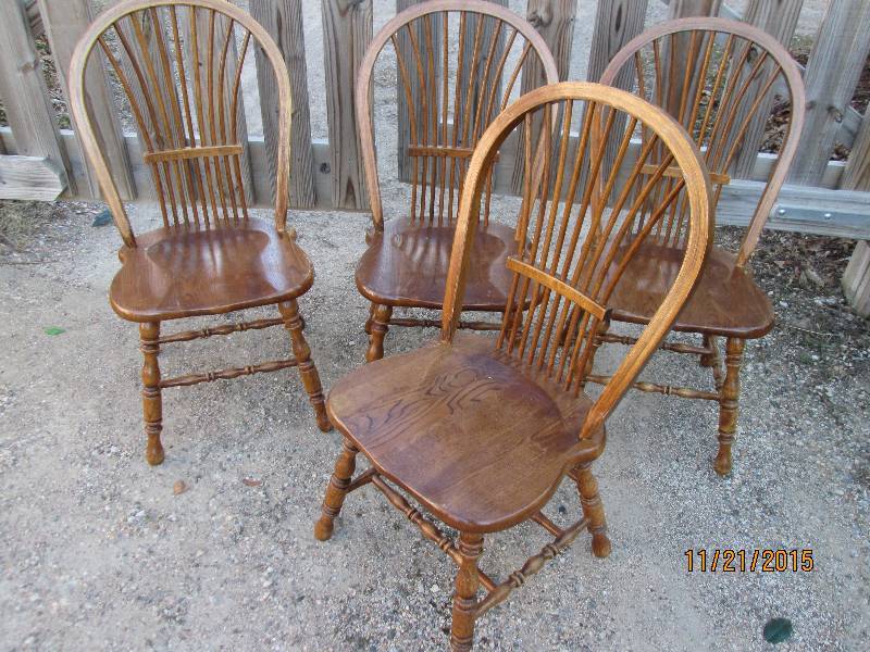 4 all wood chairs, nice classic loo...