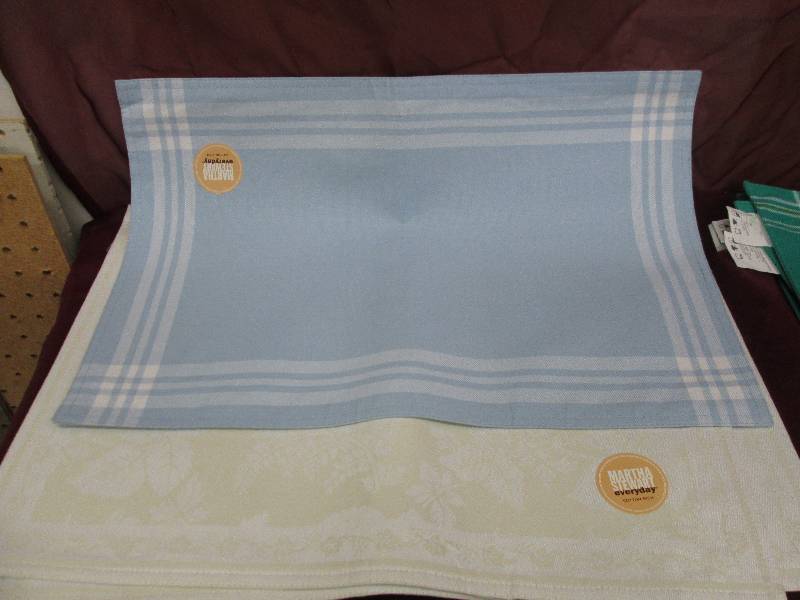 lot of 9 martha stewart placemats...