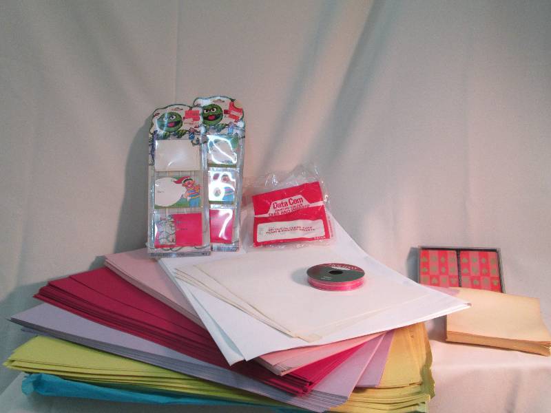 100construcion paper,folder insert...