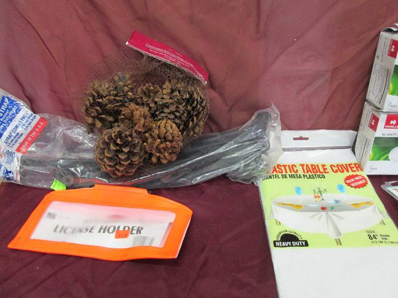 quick straps,2 packs of pinecones,2...