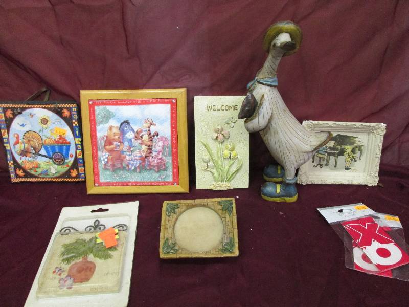 lot of 1 clay duck,1small picture,4...