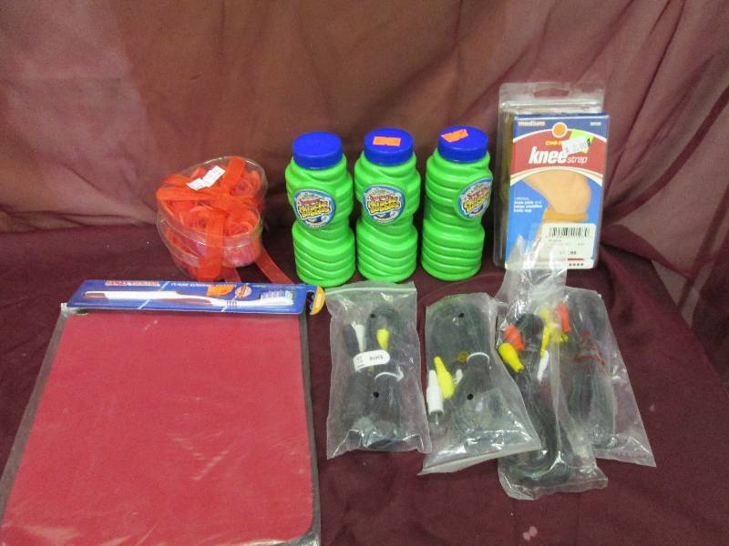 x3bubbles,x4AV cables,mouse pad,kn...
