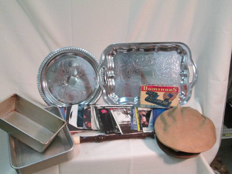 x2silver trays,6loaf trays,x3square...