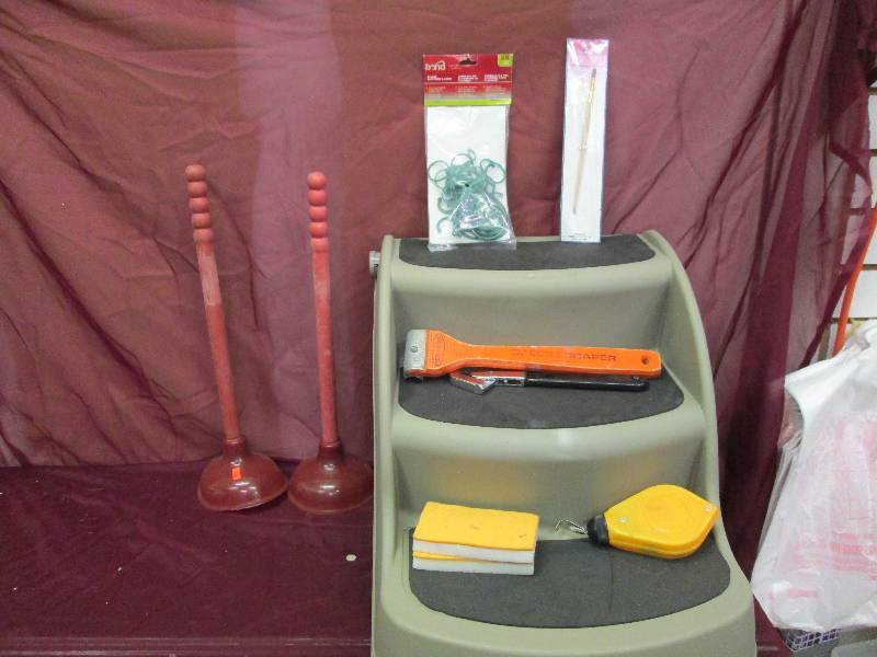 step stairs,x3 plungers,x2 sponges,...