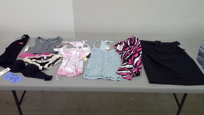Womens Clothing Lot