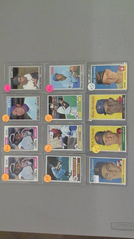 Baseball Card Lot (12 Cards)