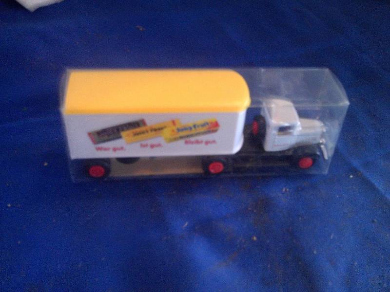 juicy fruit truck