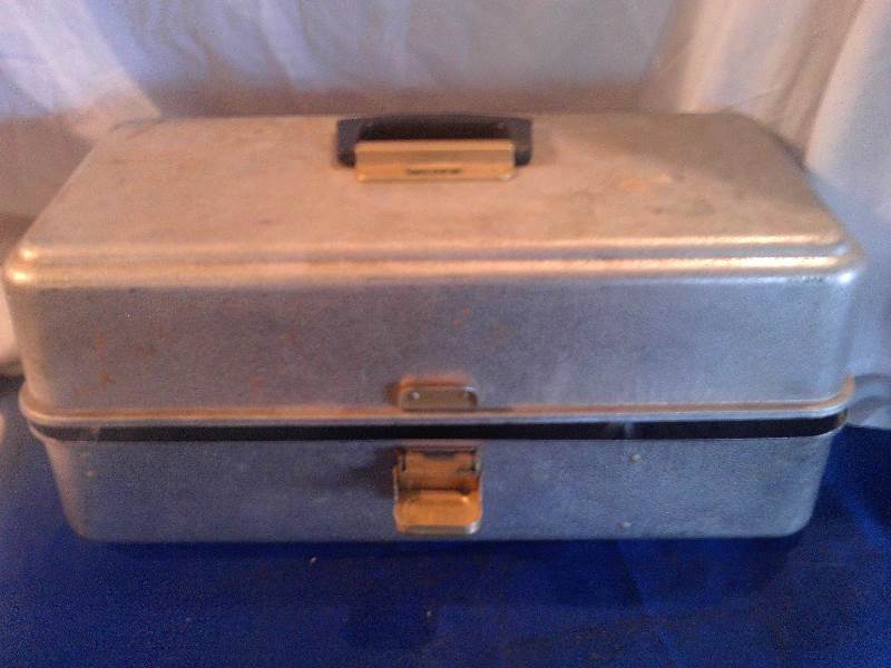 vintage aluminum tackle box