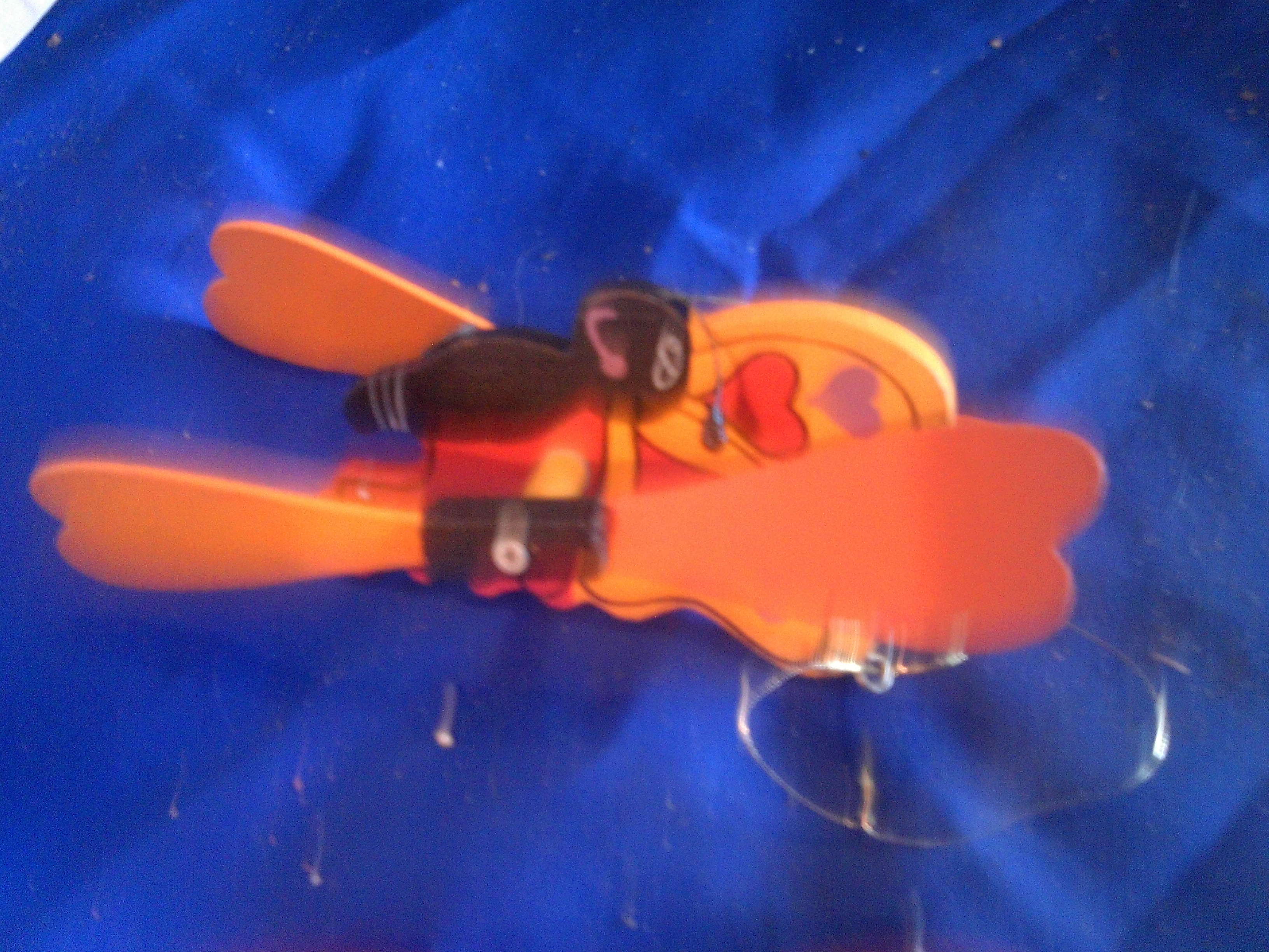 2 wooden wind flyers