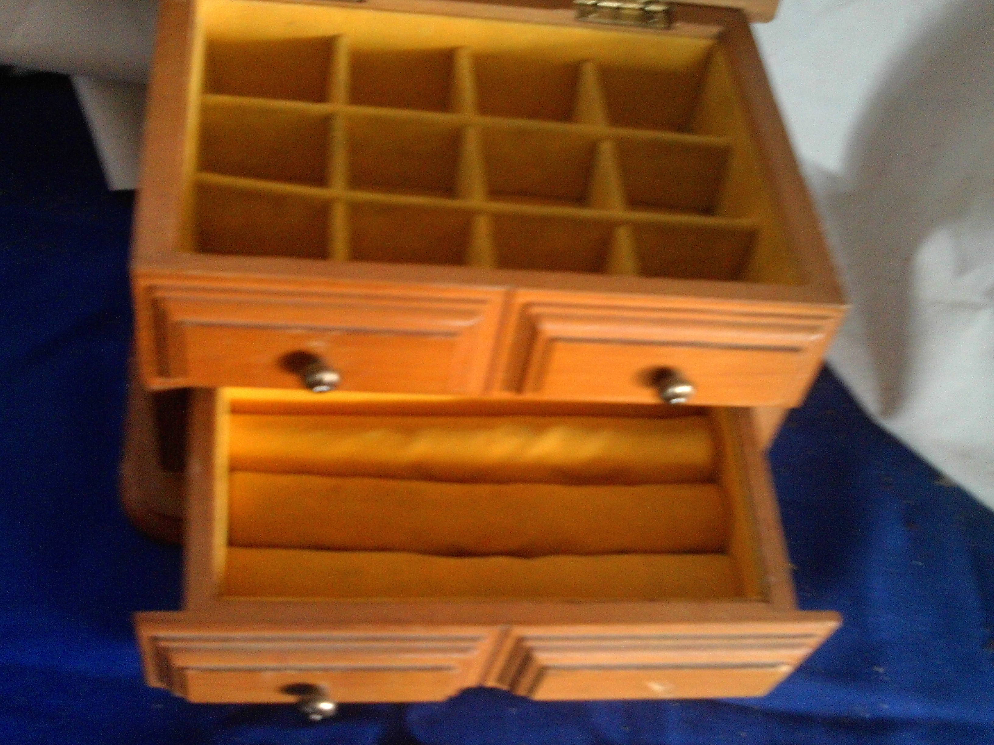 vintage jewlery and box