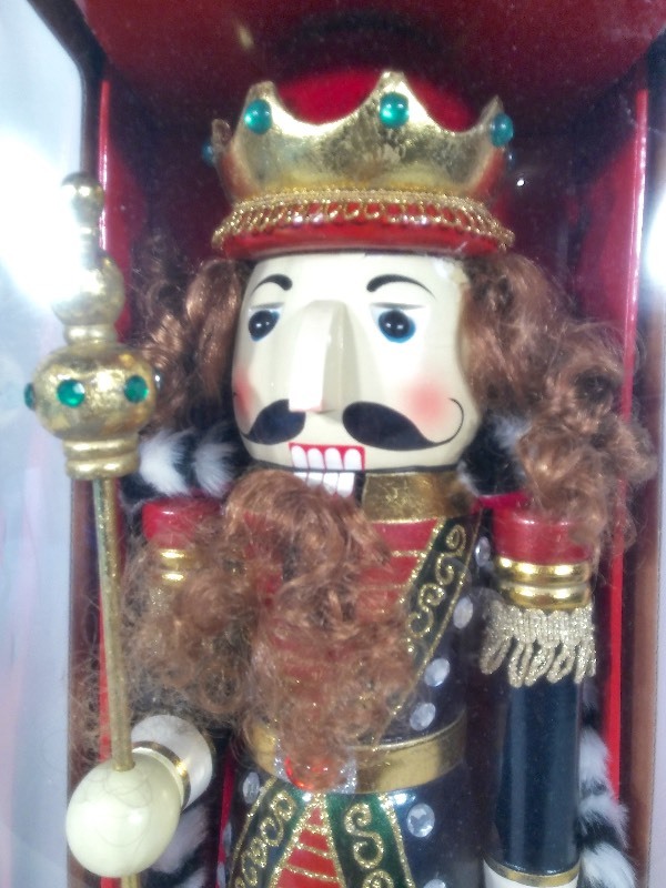 24  Bombay Regal Soldier Nutcracker (new in unopened box)