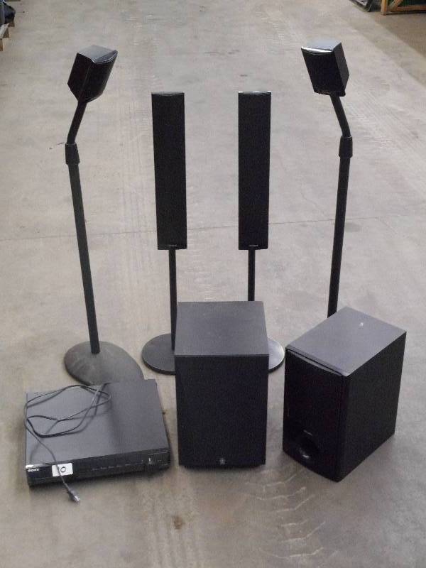 Lot Of Sony 5-Disc DVD Changer, Ya...