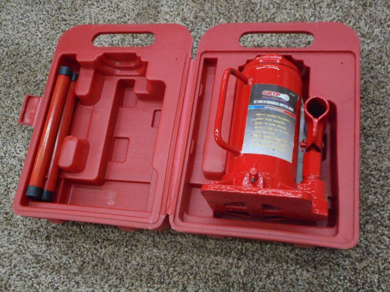 Unused Grip 12-Ton Bottle Jack With...