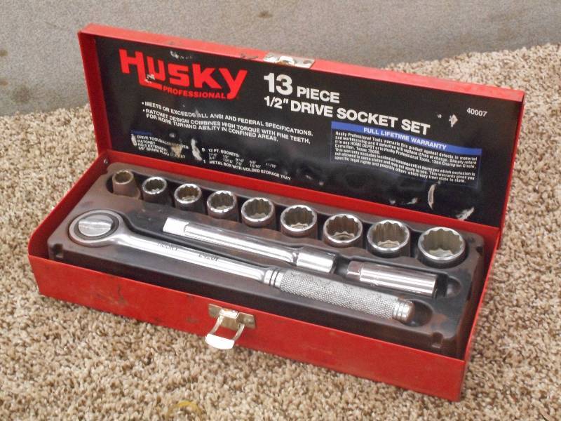 Husky 13-Piece 12-Drive SAE Socke...