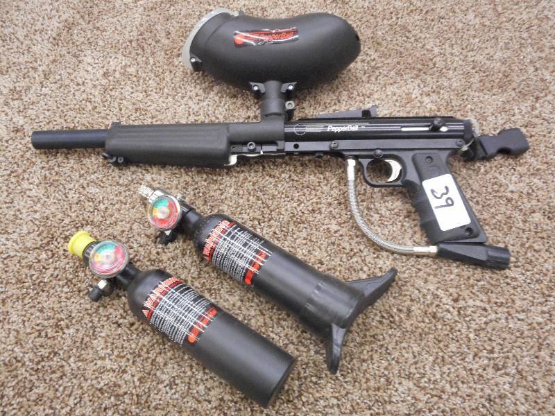 Pepperball CO2 Paintball Gun With (...