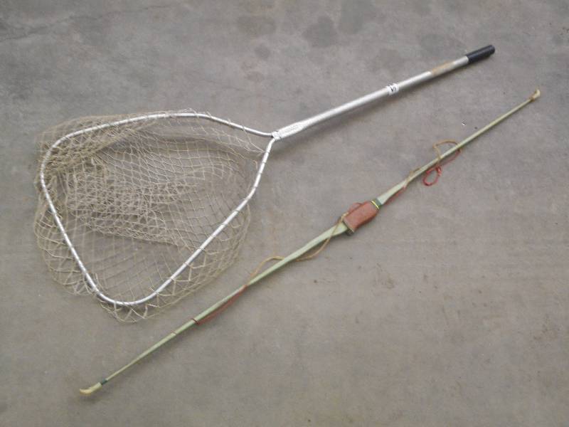(1) Landing Net & (1) Vintage Custo...
