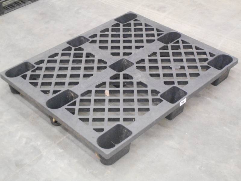 Industrial Plastic Pallet With 2-Wa...
