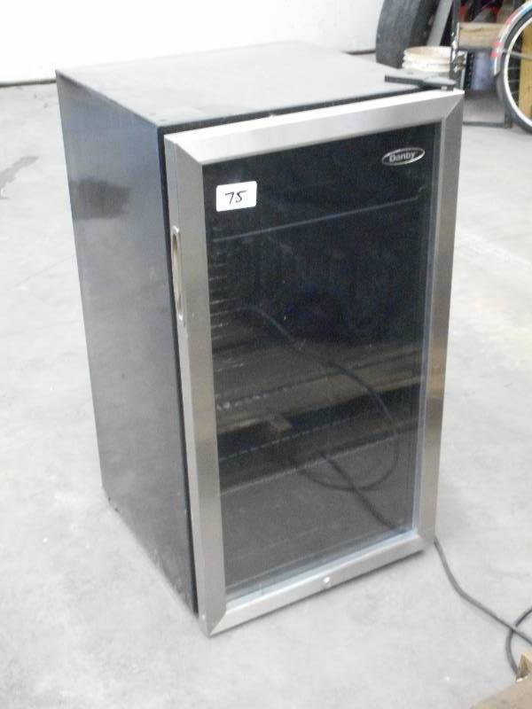 Danby 120Volt Glass-Front Mini-Frid...
