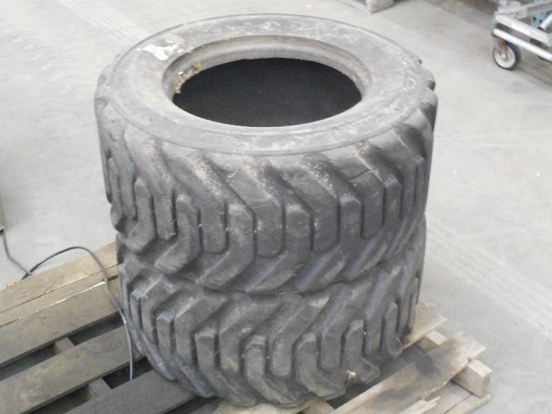 (2) 31.501316.5 Skidloader Tires ...