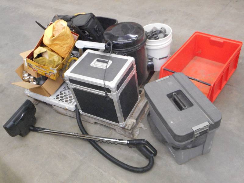 Pallet Lot Parts Bins, Child Gates...