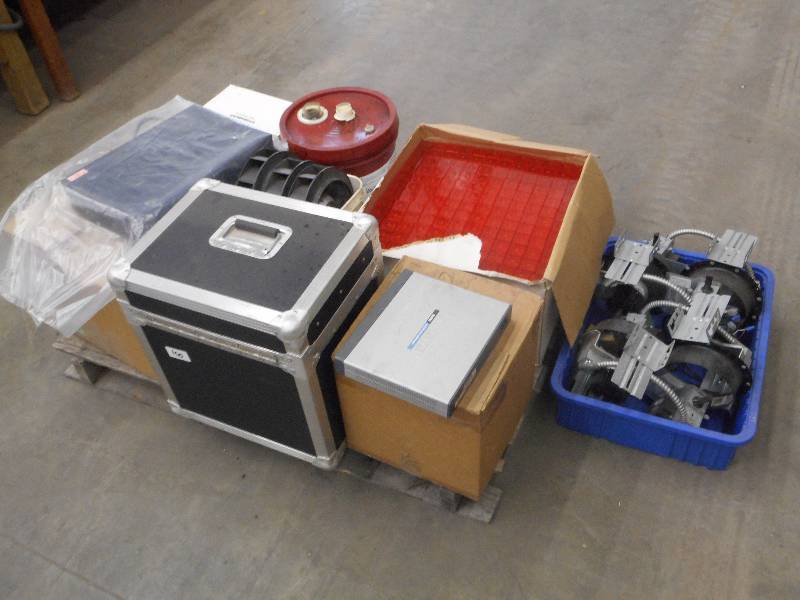 Pallet Lot Bucket Of Oil, Hardshel...