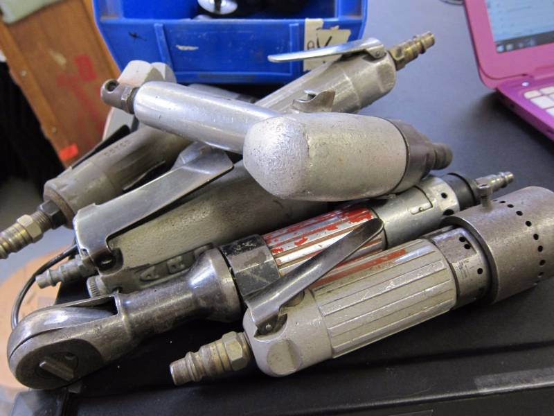 Air Tools and Mirror