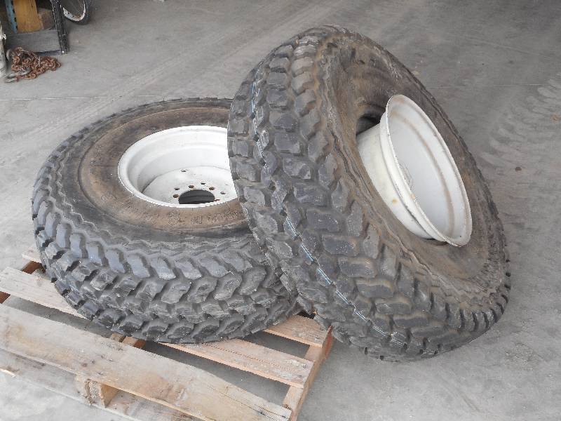(2) Unused Firestone Turf & Field 4...