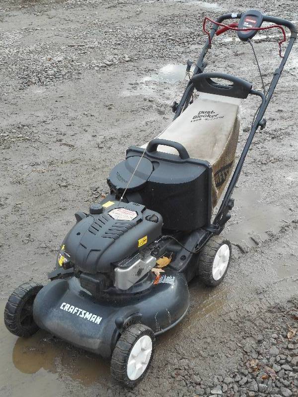 lot 6 image: Craftsman 21 Self-Propelled 875-Se...