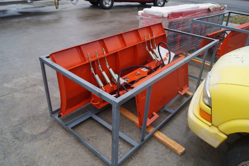 Unused 84 Heavy Duty Hydraulic Dozer blade