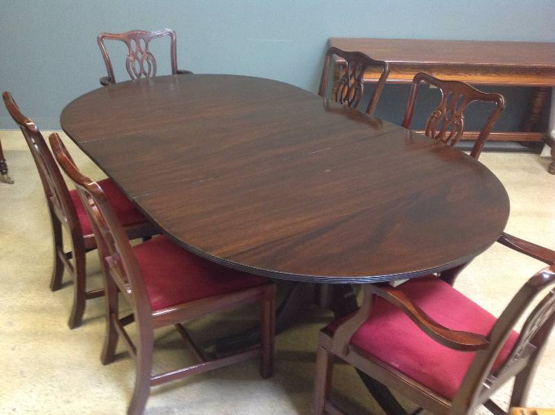 C. 1910 English Mahogany Claw Foot Twin Pedestal Dining Set w Chippendale Chairs