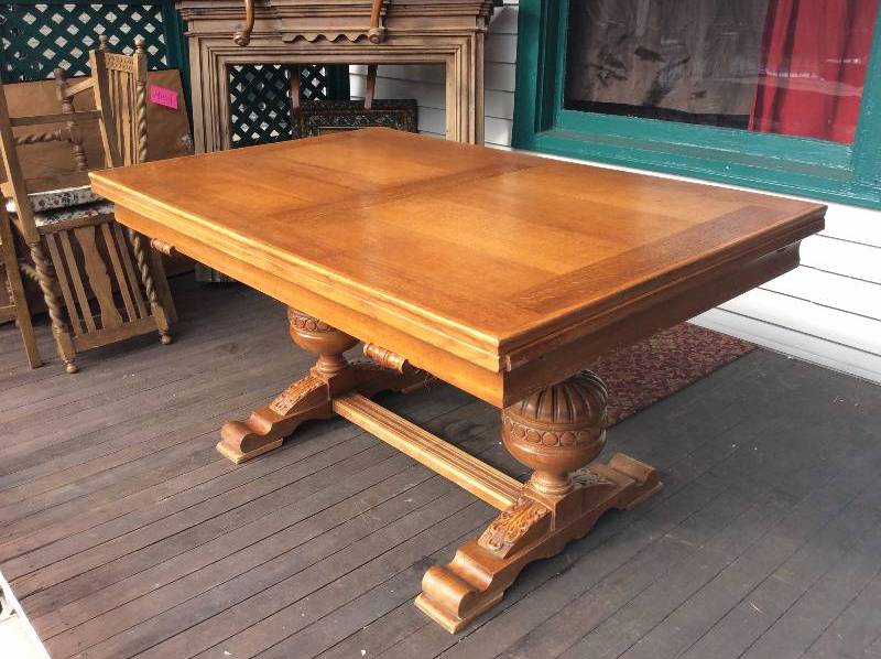 1930s English Oak Draw Leaf Table w Carved Bulbous Legs