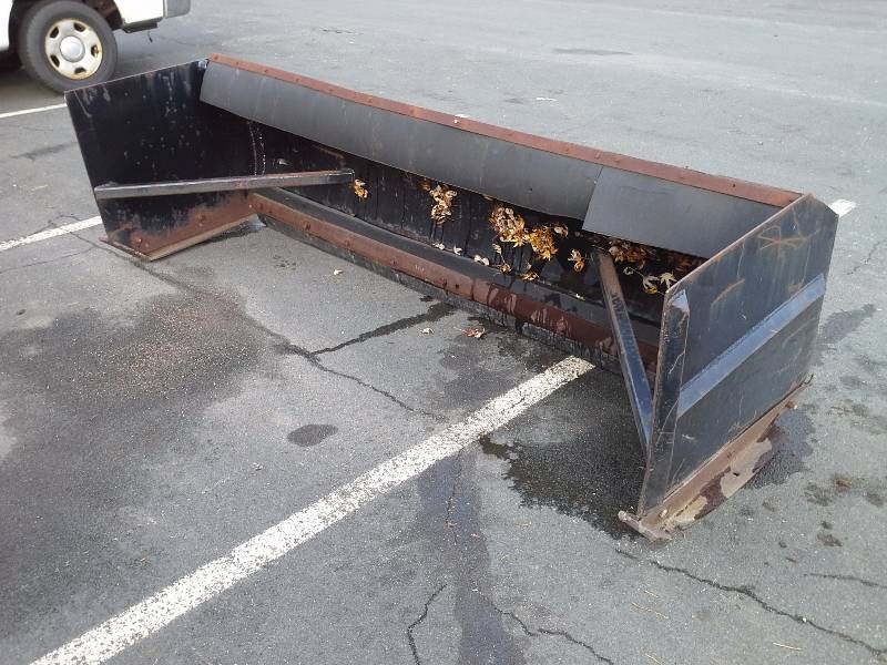 lot 5 image: 9 Snow Pusher (Skid Steer)