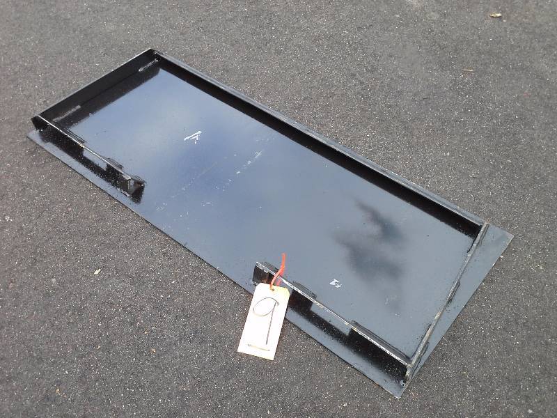 lot 9 image: Blank Push Plate