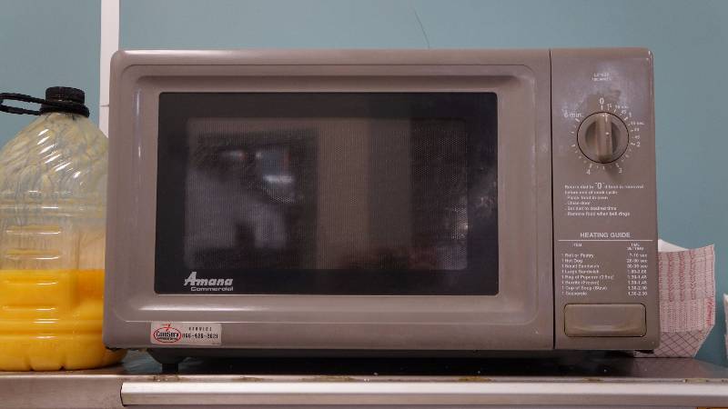 Commercial Amana LG-10D2 1000 Watt Microwave