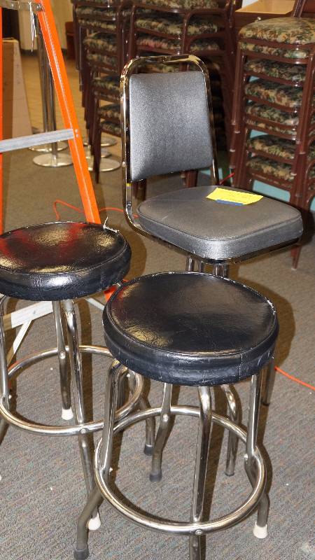 Lot of 3 Bar Stools